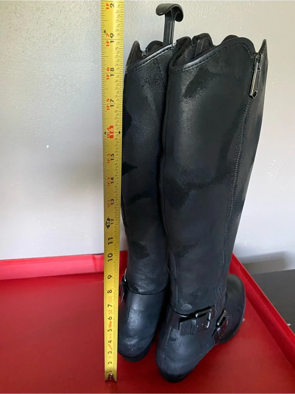 $398 Donald L Pliner black leather boots 8.5